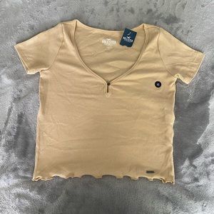 Hollister Tee (NEW)